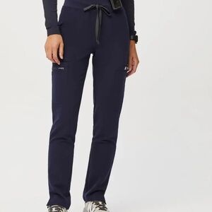 Figs women’s Navy High Waisted Yola skinny scrub pants